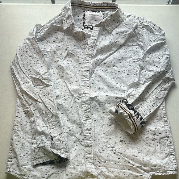 Button up - Picture 1 of 5